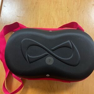 Nfinity shoe case